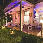 Beatris Family House 酒店 阳光海滩