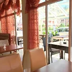 酒店 Beatris Family House