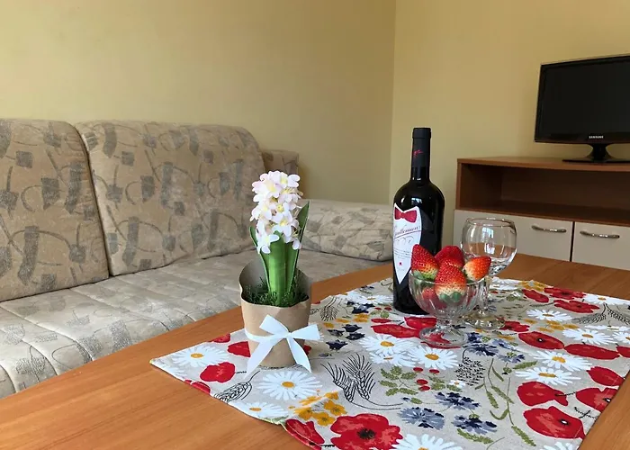 Beatris Family House فندق