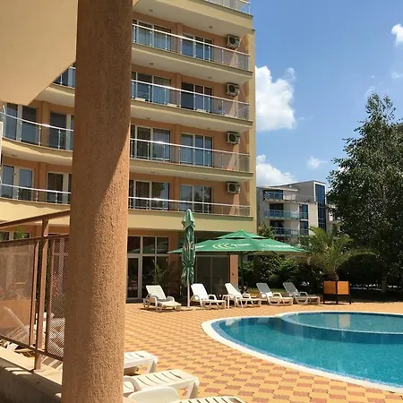 فندق Beatris Family House 3*