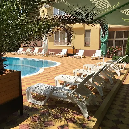 فندق Beatris Family House