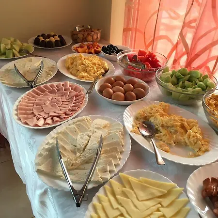 فندق Beatris Family House